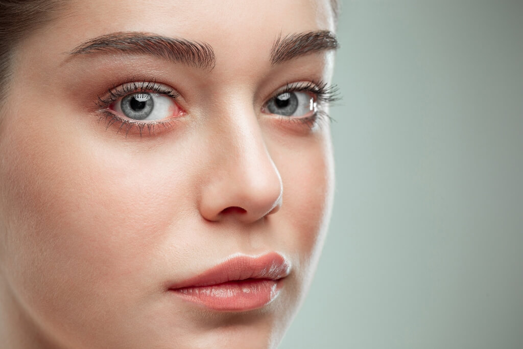 Blefaroplastia sin cirugía: la solución eficaz contra los párpados caídos